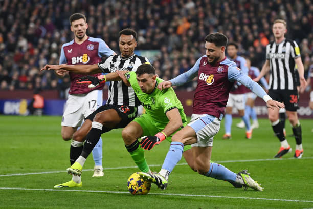 从赛场内的 从赛场内的